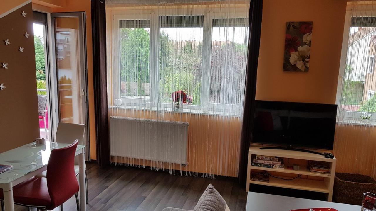 Zafir Sziget Apartman Sarvar Exterior photo